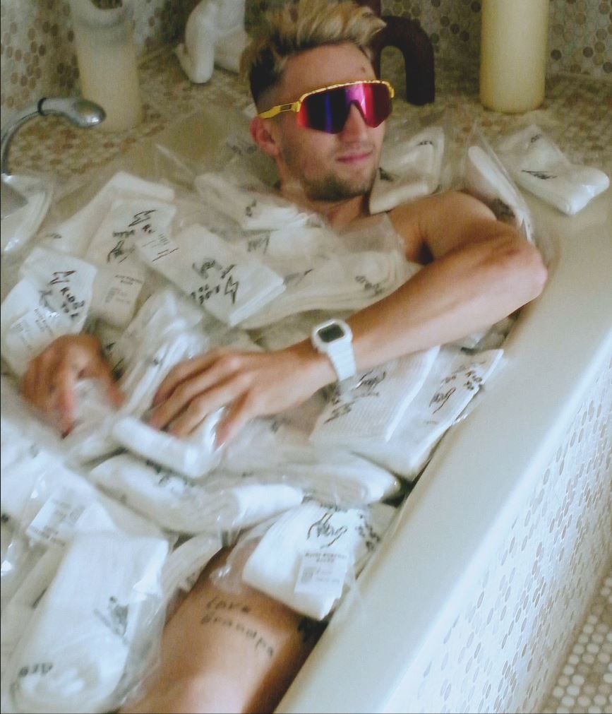 Collab Korbi Engstler